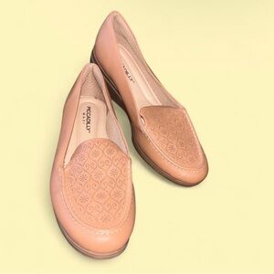 Comfy & Soft Piccadilly Nude Blush Leather Slip On Loafers in Women’s 38/ 7.5